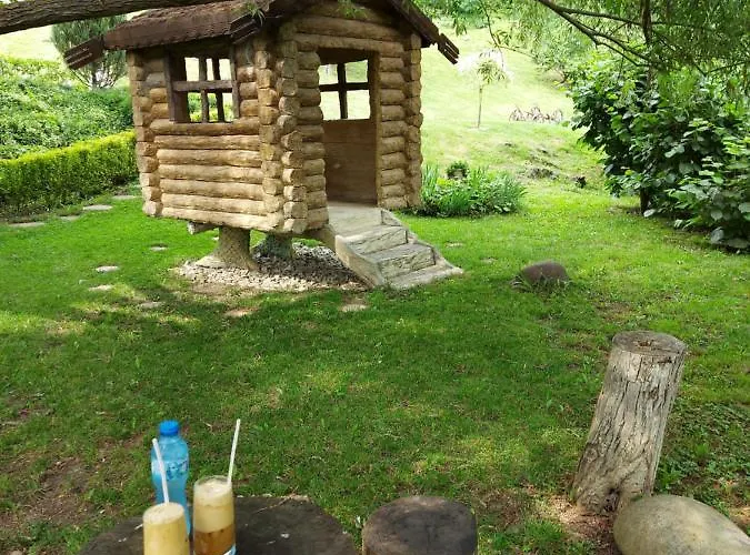 Хотел елпида